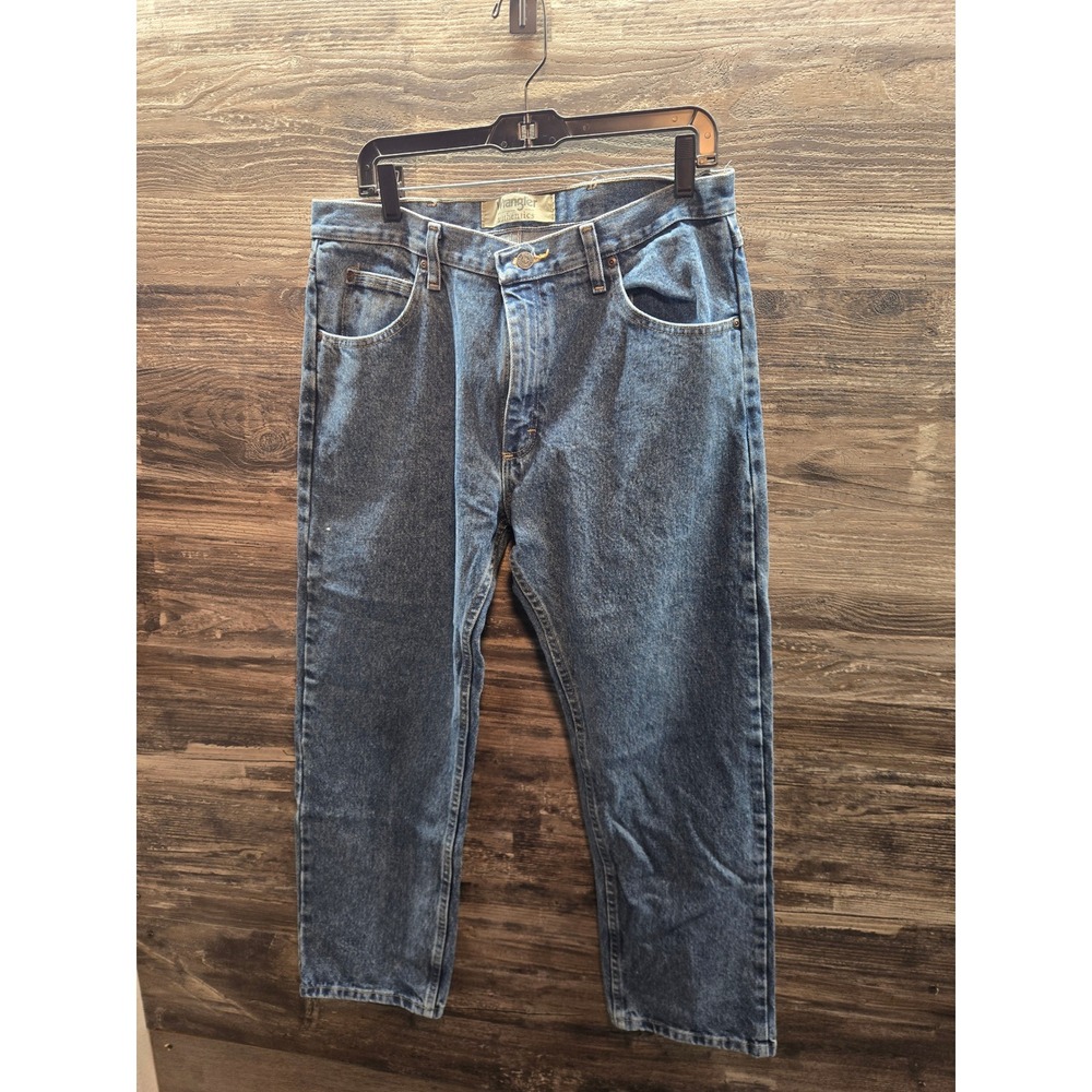 Wrangler Authentics Mens Classic Fit Straight Leg Jeans Medium 35x29 cowboy cut